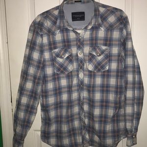 American Eagle vintage fit long sleeve snap button